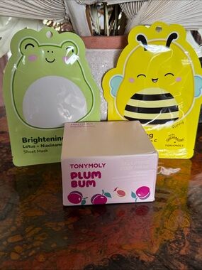 TONYMOLY Plum Bum Sculpting Body Mask & 2 Masks